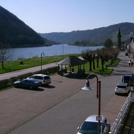 Gasthaus Zur Traube Hatzenport Экстерьер фото